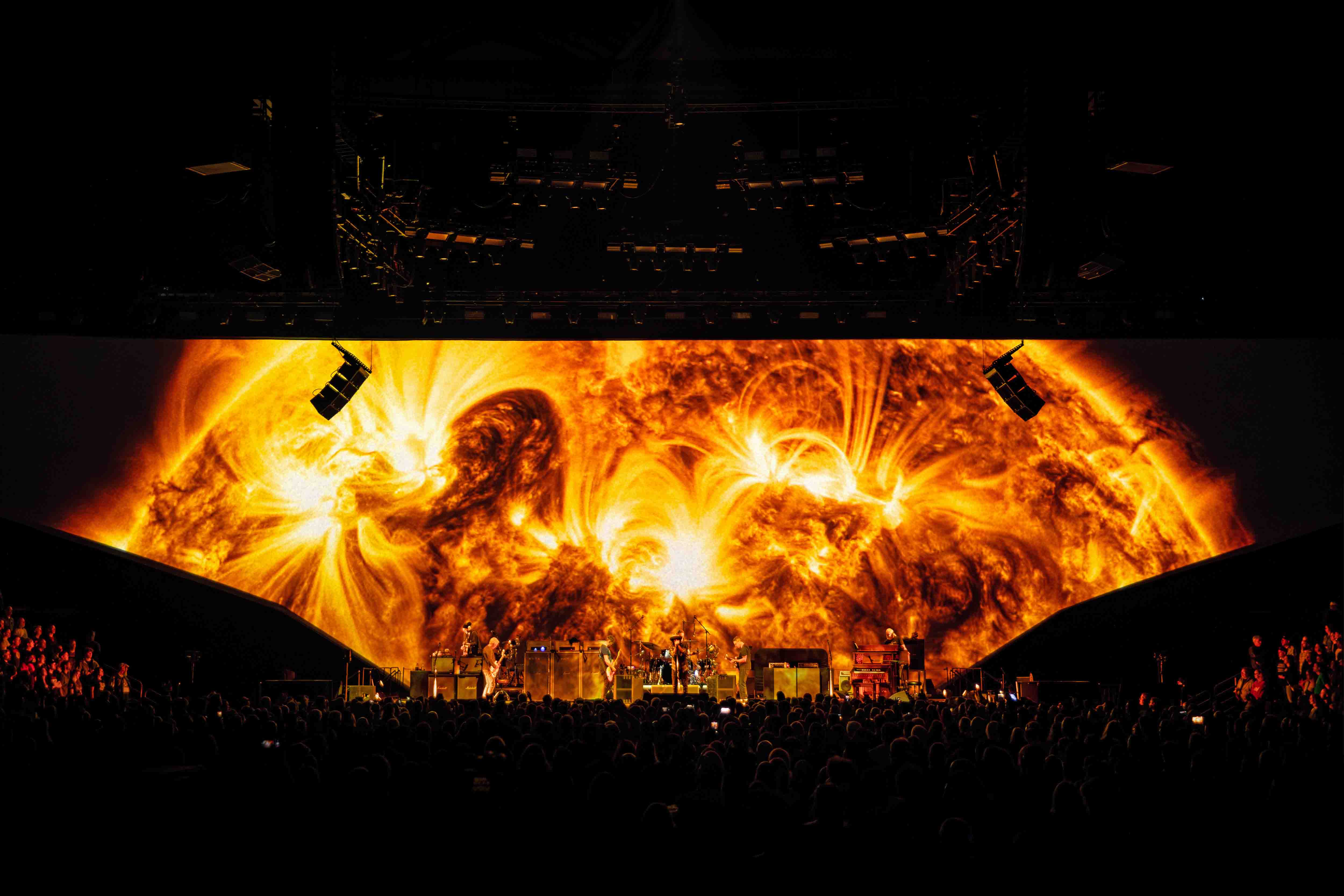 Pearl Jam Dark Matter Tour at Vancouver BC - The Sun p2